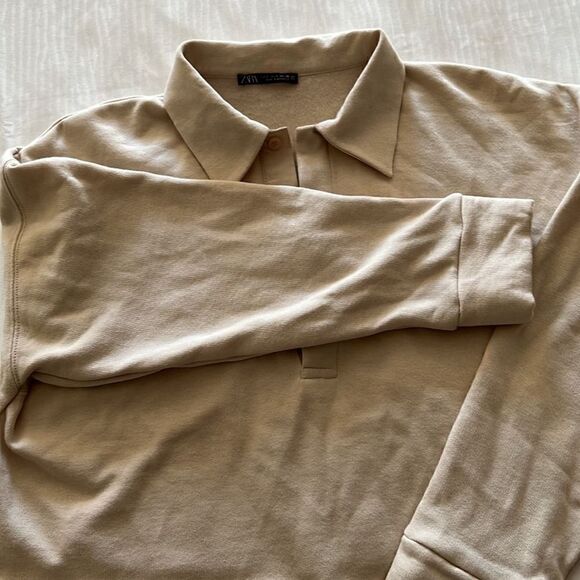 Zara cream colored cropped sweatshirt w fabric collar and button up front - S - Picture 4 of 8